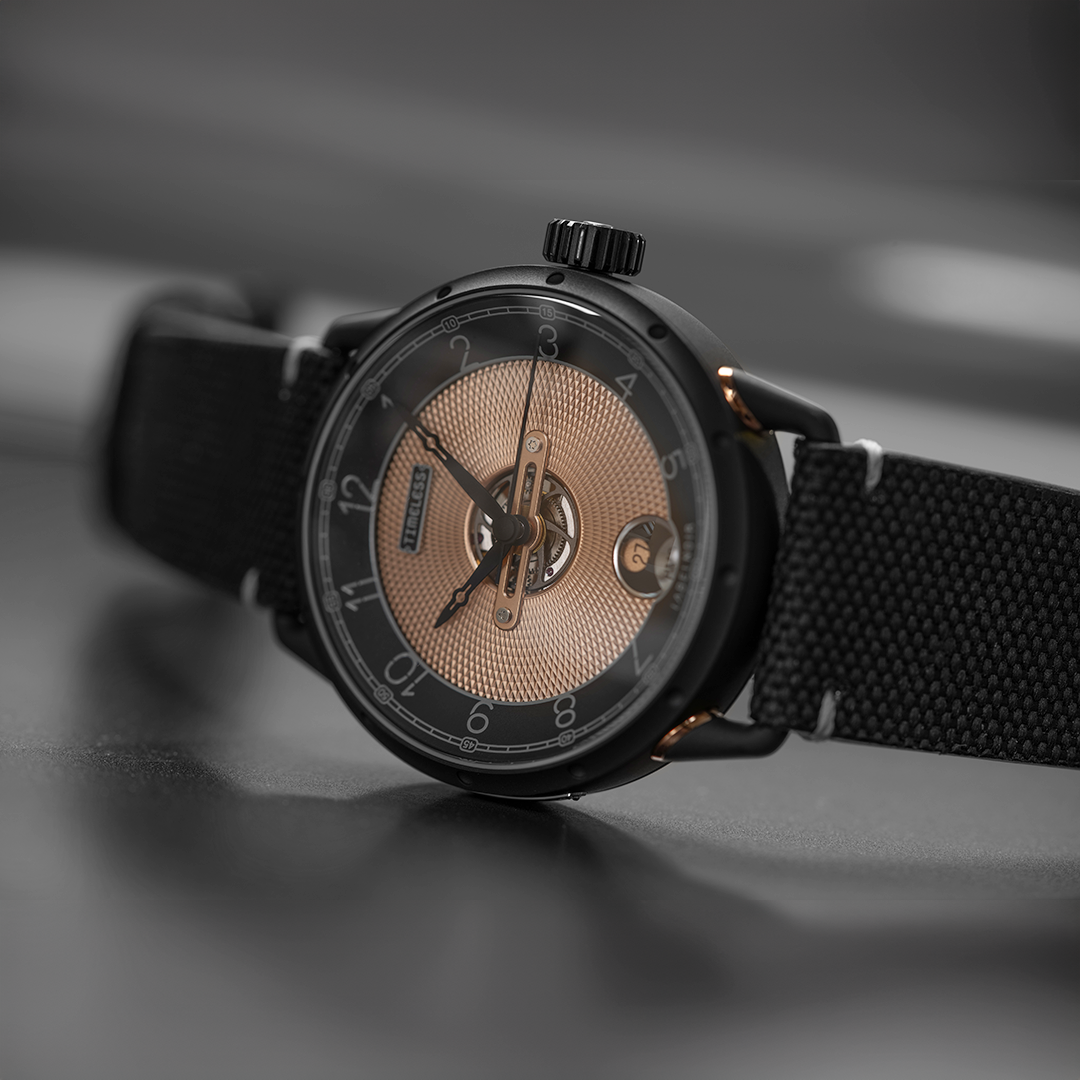 Full view of the Limited Edition Timeless HMS003- Label Noir